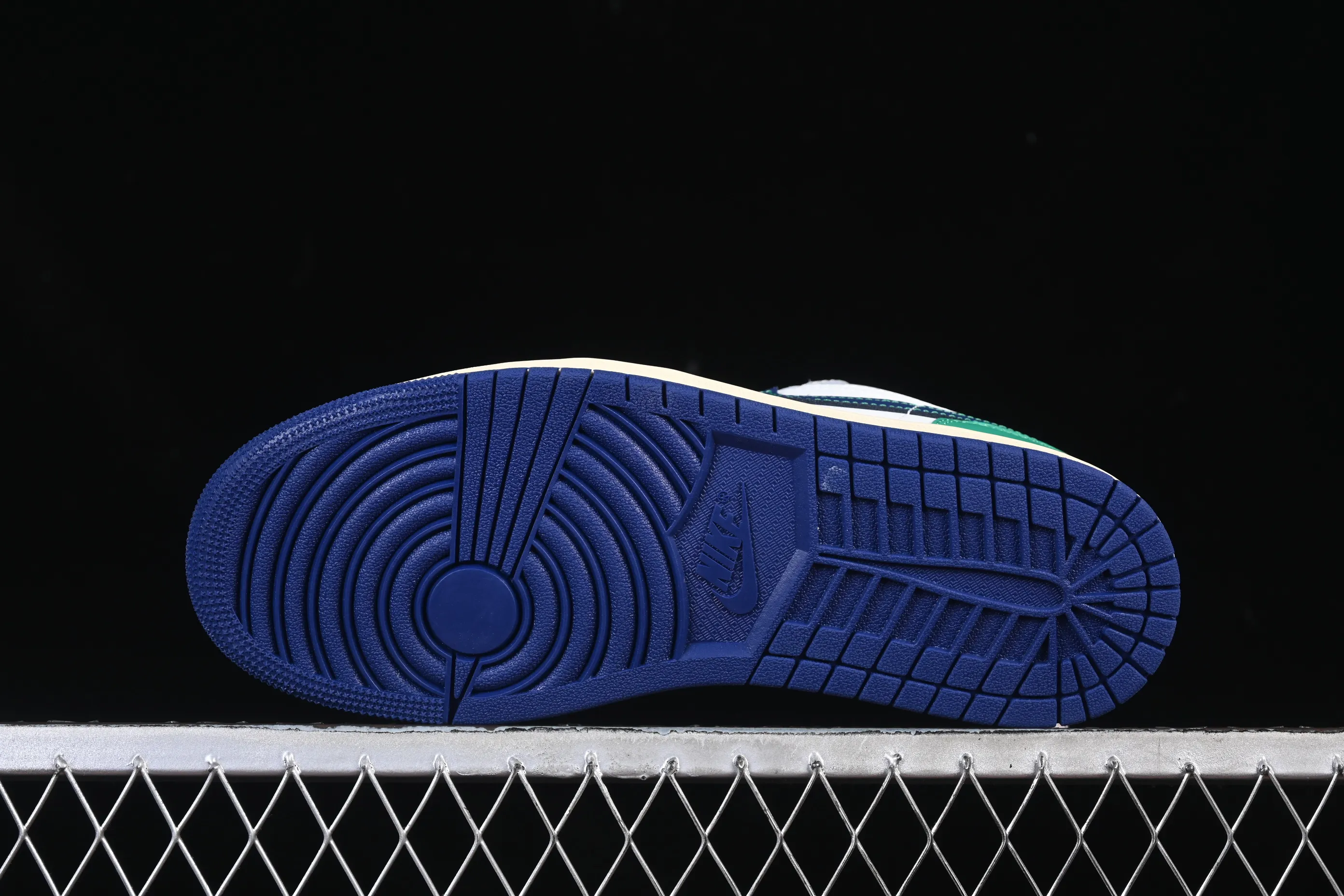 All categories Air Jordan Jordan series basketball shoes Air Jordan 1 Low G version pure original Air Jordan 1 Low AJ1 Joe 1 blue and green color matching low-top cultural casual sneakers 553558-147